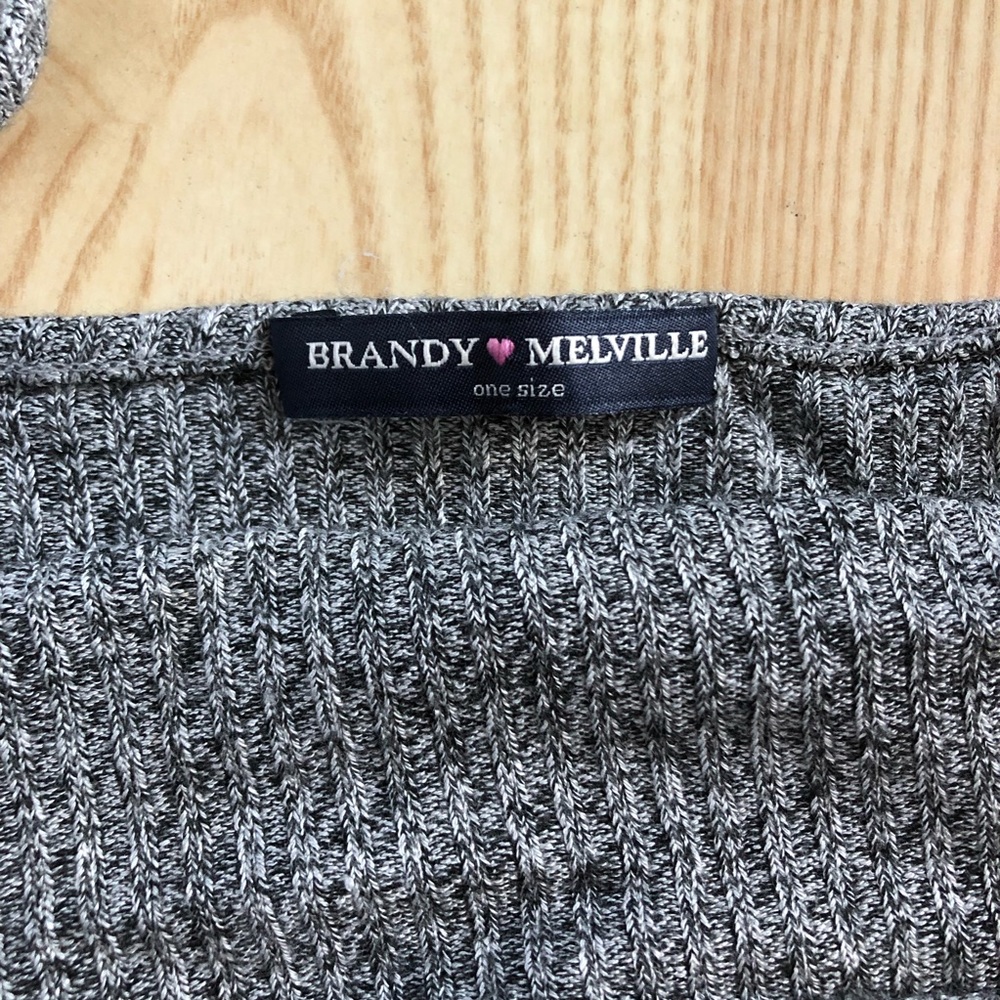 Brandy Melville Top - Picture 3 of 3